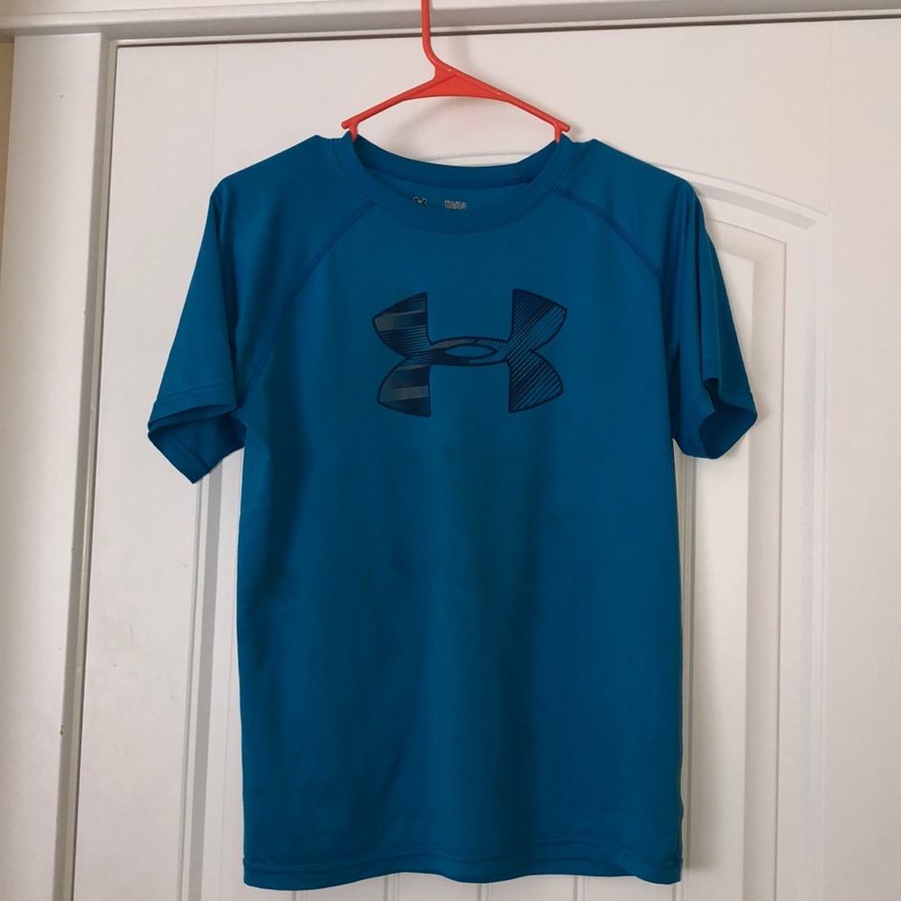 Boys Under Armour Shirt👊🔥